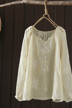 Women's Versatile Flowers Embroidery Long -sleeved Shirt